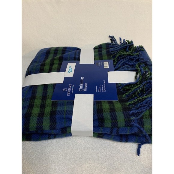 Christmas Throw 50in X 60in Blanket Providence Blue Cozy Warm Gift Wrapped Cold - Picture 4 of 6